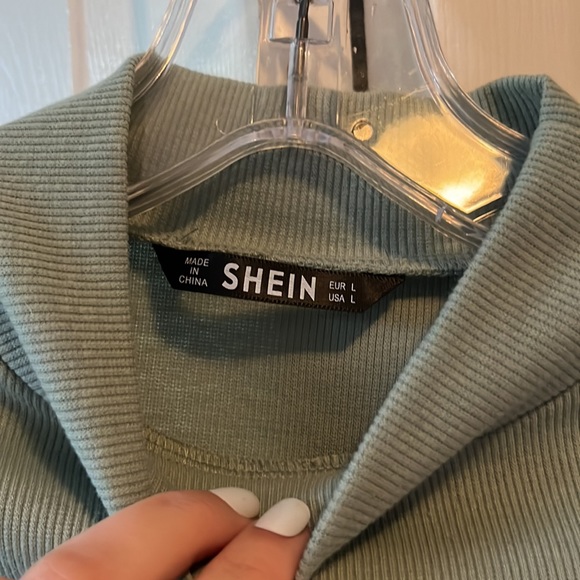 Sage green sweater top - Picture 4 of 5